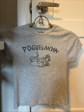 Netflix Gray 'Poguelandia' Graphic Baby-Tee Outer Banks